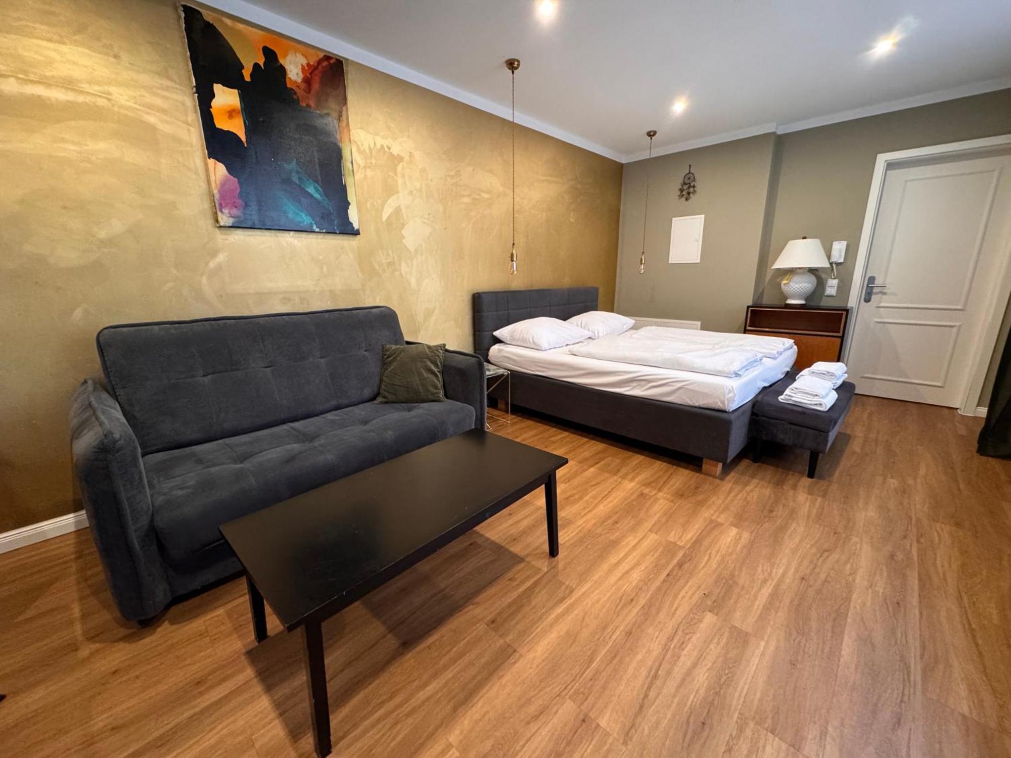 Leipzig-suites- 3 Apartment-familien Luxus Mit Balkon * Leipzig